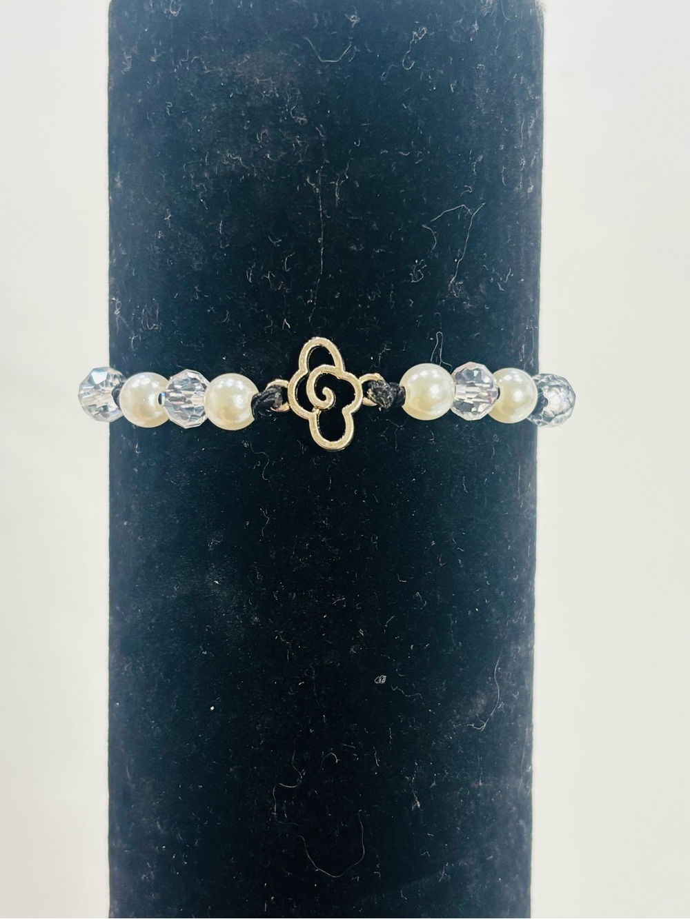 NWT Handmade Faux Pearl & Crystal Bracelet Silver Flower Charm Adjustable